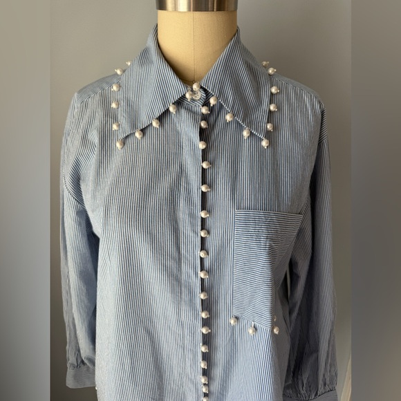 Me Me Me Hannah Lynn Embellished Shirt - Picture 6 of 9